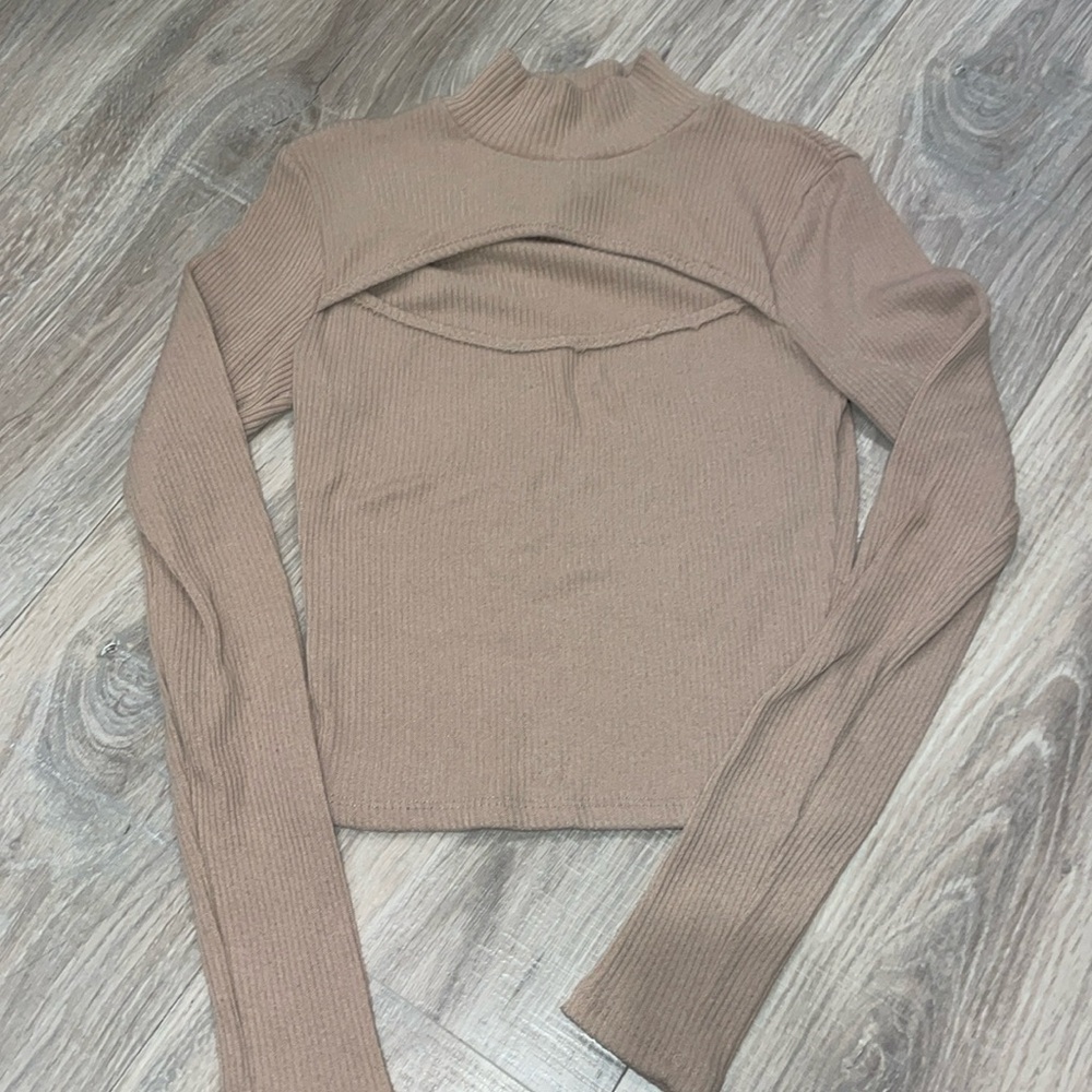 TAN CROPPED KEYHOLE KNIT TOP